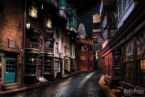 Pyramid Harry Potter Diagon Alley Poster 91,5x61cm | Yourdecoration.be