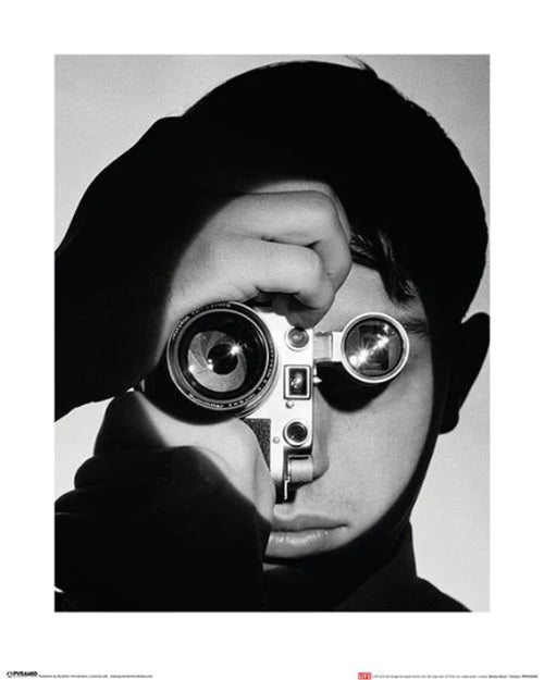 Kunstdruk Time Life Dennis Stock Camera 40x50cm Pyramid PPR43065 | Yourdecoration.be