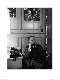 Kunstdruk Time Life Frank Sinatra Phone 60x80cm Pyramid PPR40461 | Yourdecoration.be