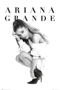 GBeye Ariana Grande Crouch Poster 61x91,5cm | Yourdecoration.be