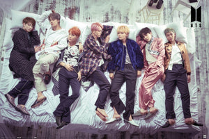 Grupo Erik GPE5362 Bts Bed Poster 91,5X61cm | Yourdecoration.be