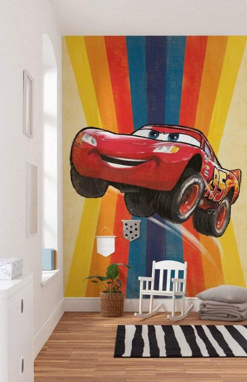 Komar Cars Jump Vlies Fotobehang 200x280cm 4 Banen Sfeer | Yourdecoration.be