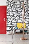 Komar Star Wars Stormtrooper Swarm Vlies Fotobehang 250x280cm 5 Banen Sfeer | Yourdecoration.be